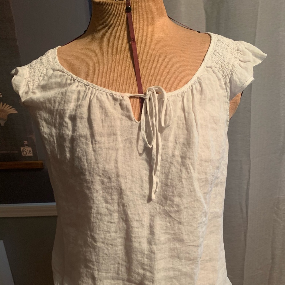 Loft size 8 100% linen white blouse